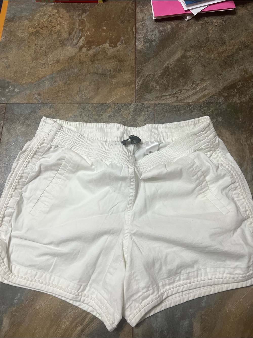 The Limited White Elastic-Waist Casual Athletic Shorts